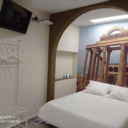 Eres Emerita "Apartamentos & Suites" Mérida Exteriör bild
