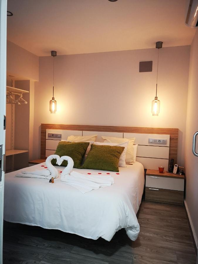 Eres Emerita "Apartamentos & Suites" Mérida Exteriör bild