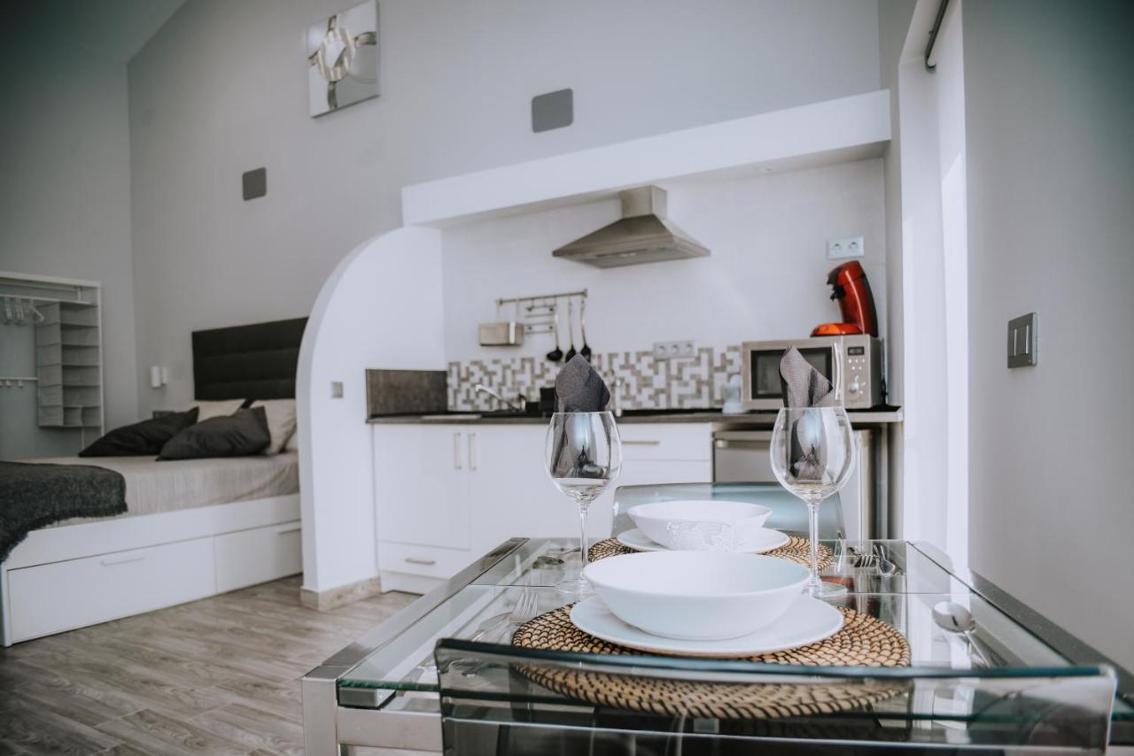 Eres Emerita "Apartamentos & Suites" Mérida Exteriör bild