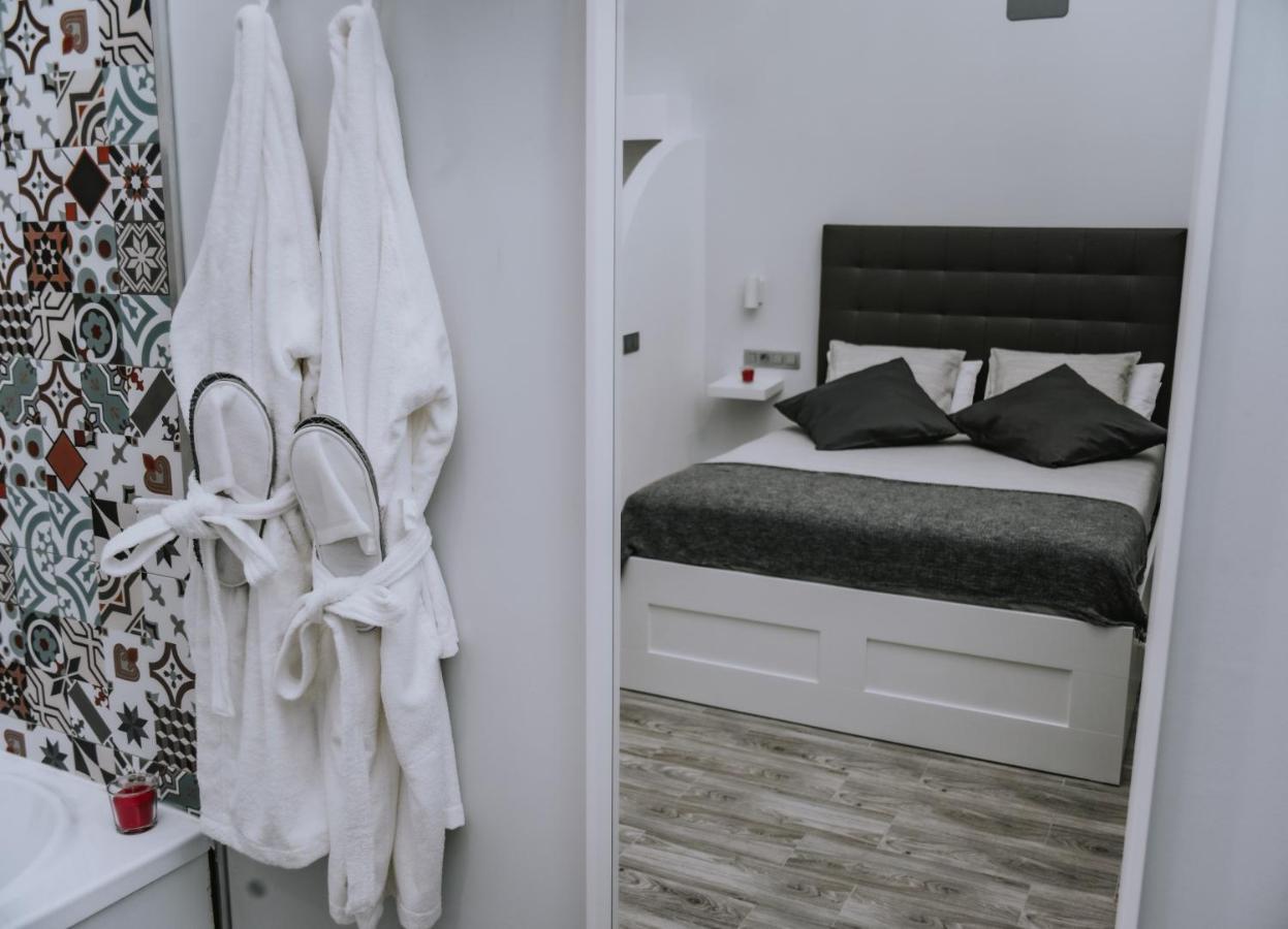 Eres Emerita "Apartamentos & Suites" Mérida Exteriör bild