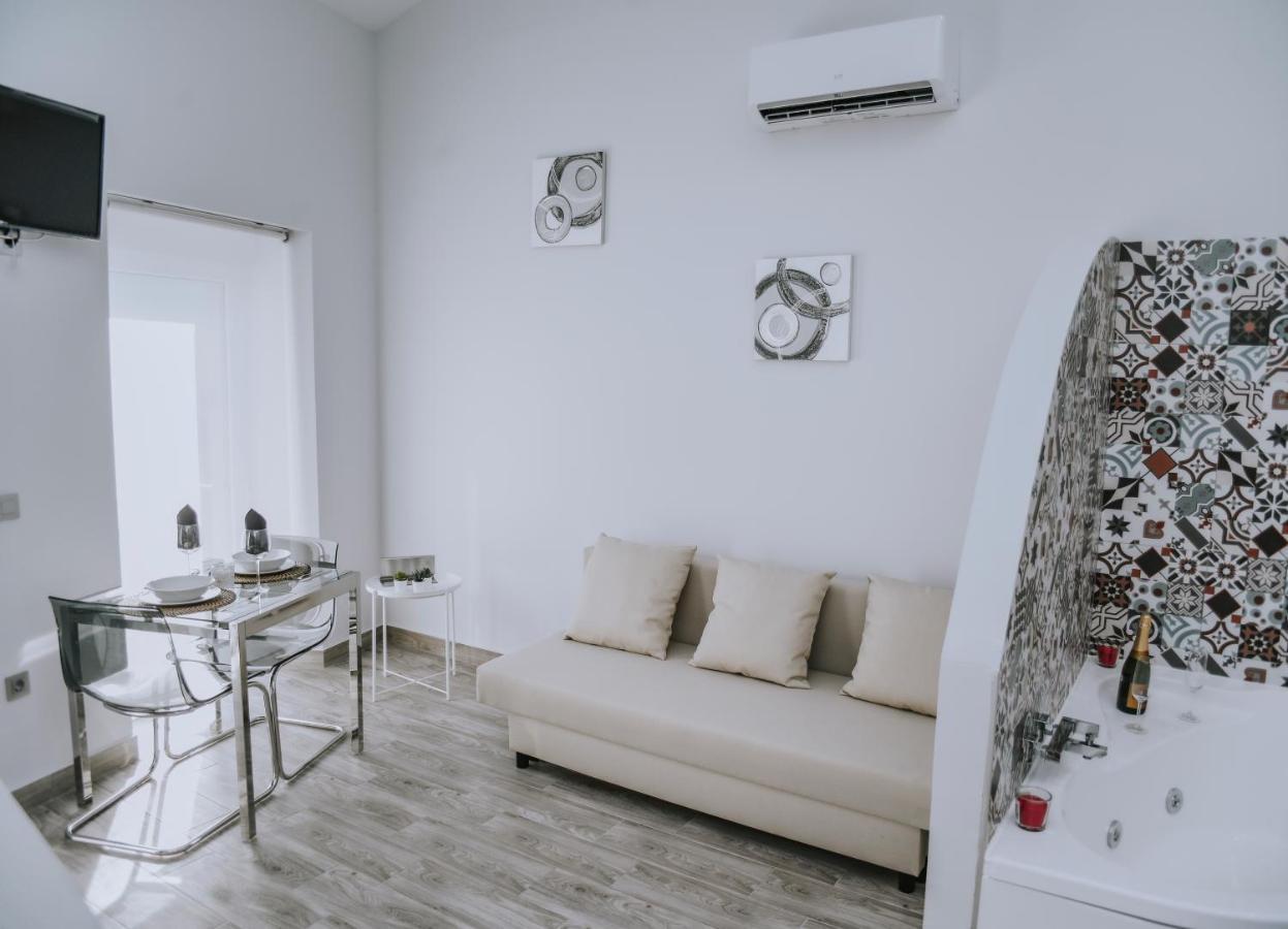 Eres Emerita "Apartamentos & Suites" Mérida Exteriör bild