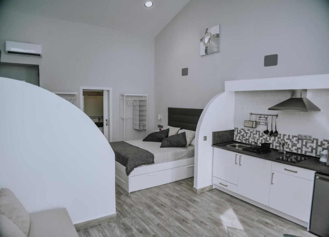 Eres Emerita "Apartamentos & Suites" Mérida Exteriör bild